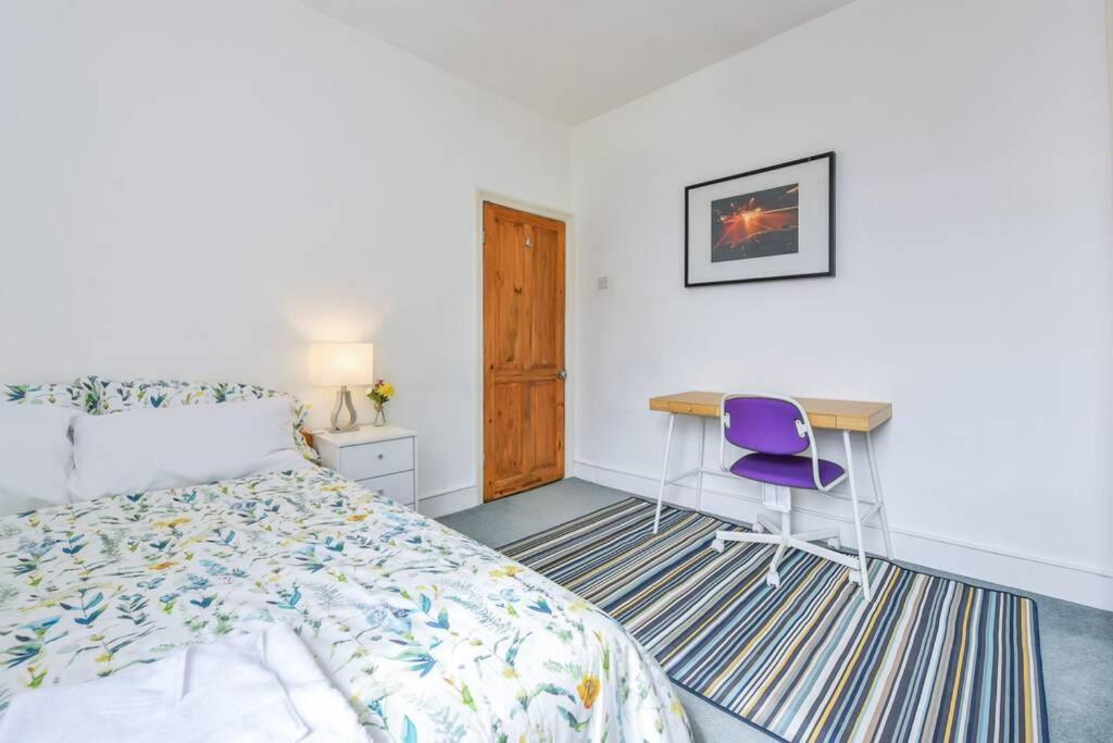 Groves 4 Bedroom, Shepherds Bush Apartamento
